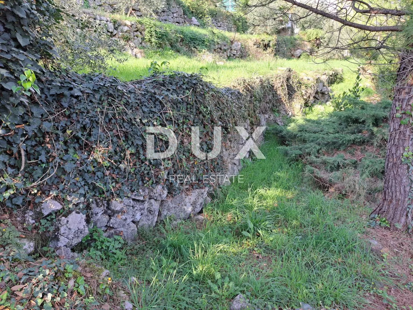 1729620162_1000061063-6292bd Land In Lovran, Croatia (1.144 M²)