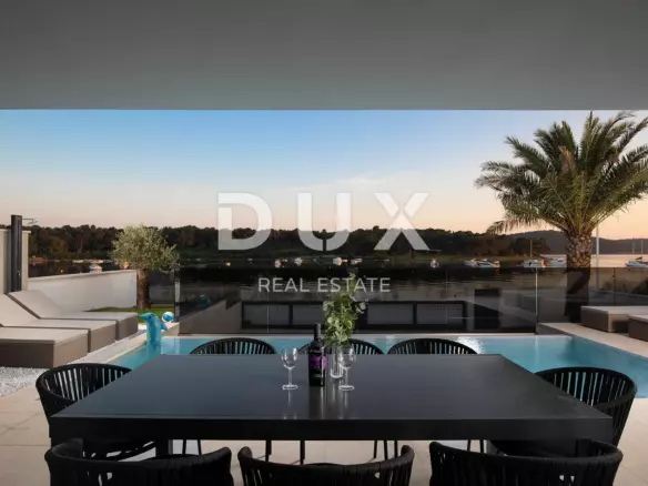 5-bedroom Villa In Medulin, Croatia (340 M²)