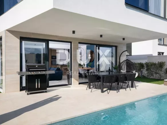 5-bedroom Villa In Medulin, Croatia (340 M²)