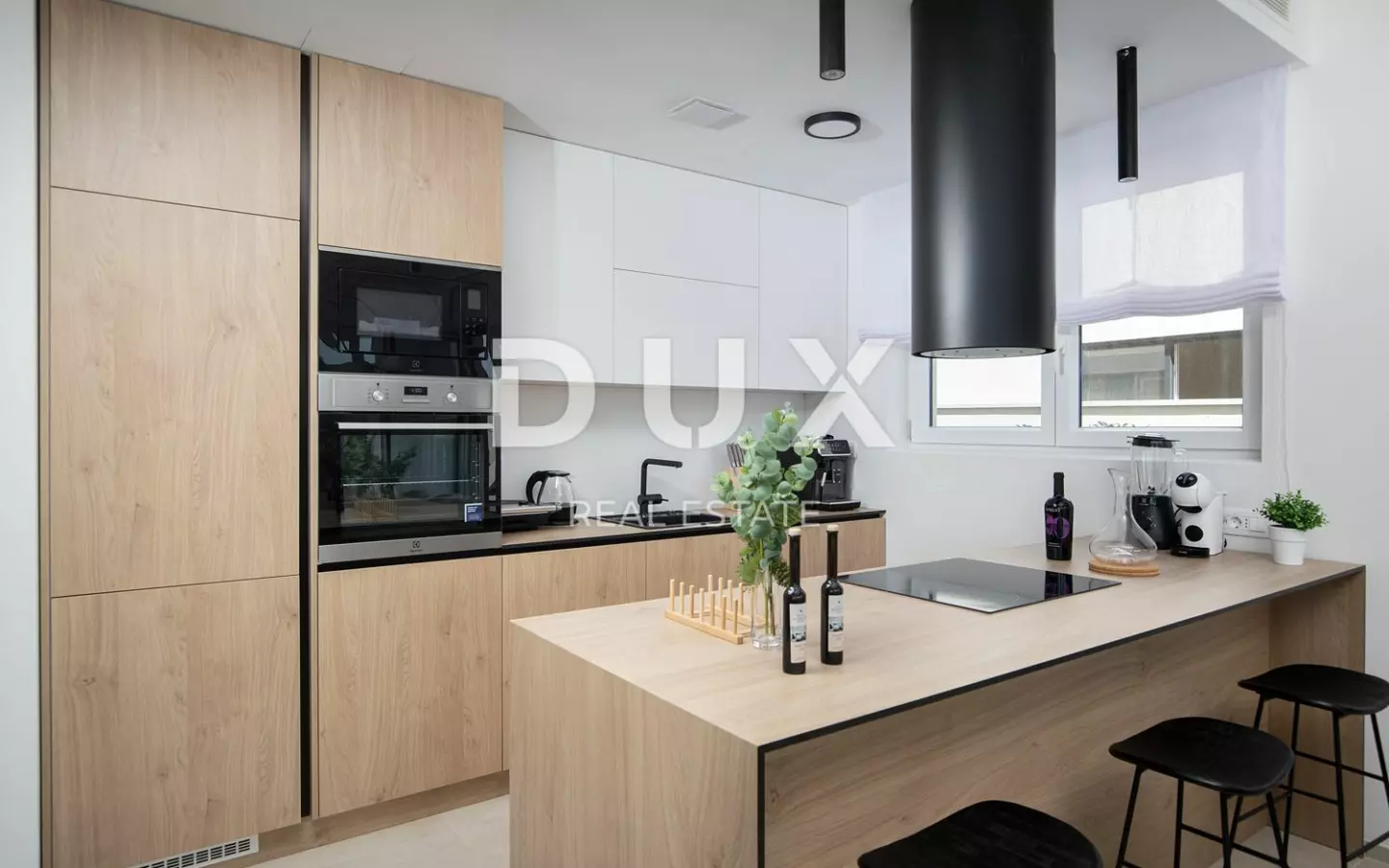 5-bedroom Villa In Medulin, Croatia (340 M²)