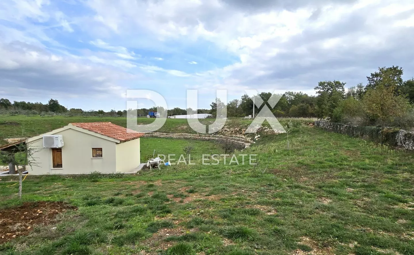 Land In Svetvinčenat, Croatia (8.748 M²)