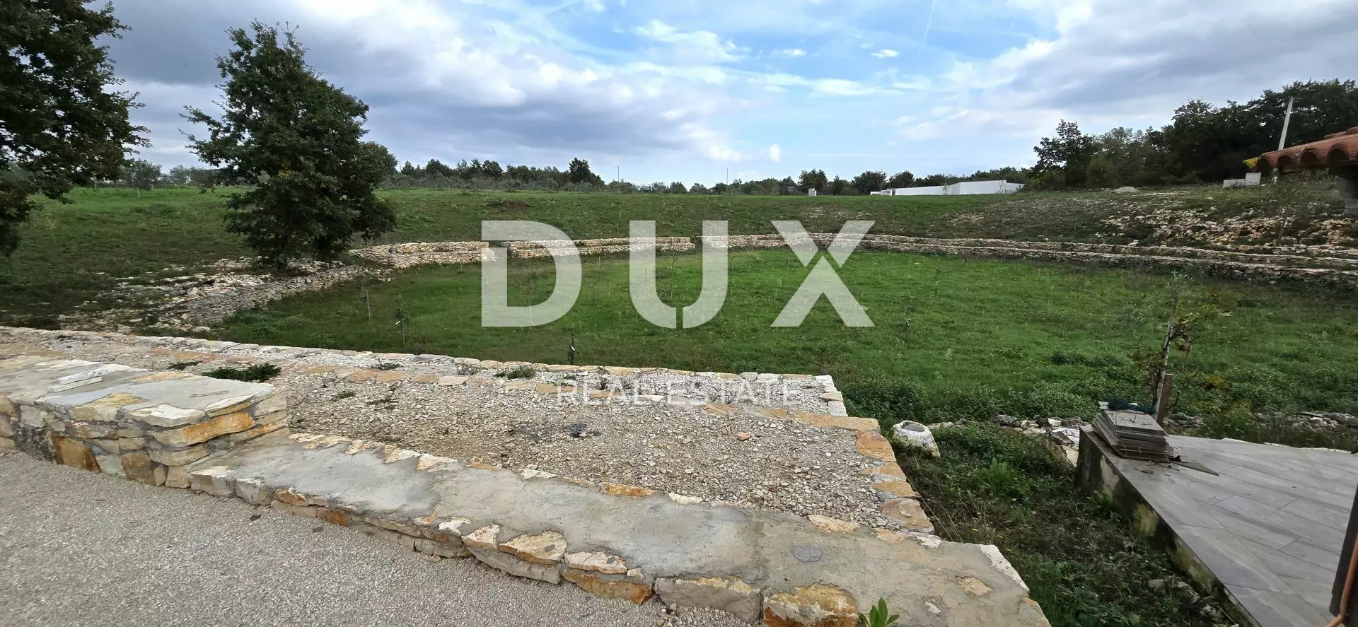 1730117521_20241028_112829-d3f595 Land In Svetvinčenat, Croatia (8.748 M²)