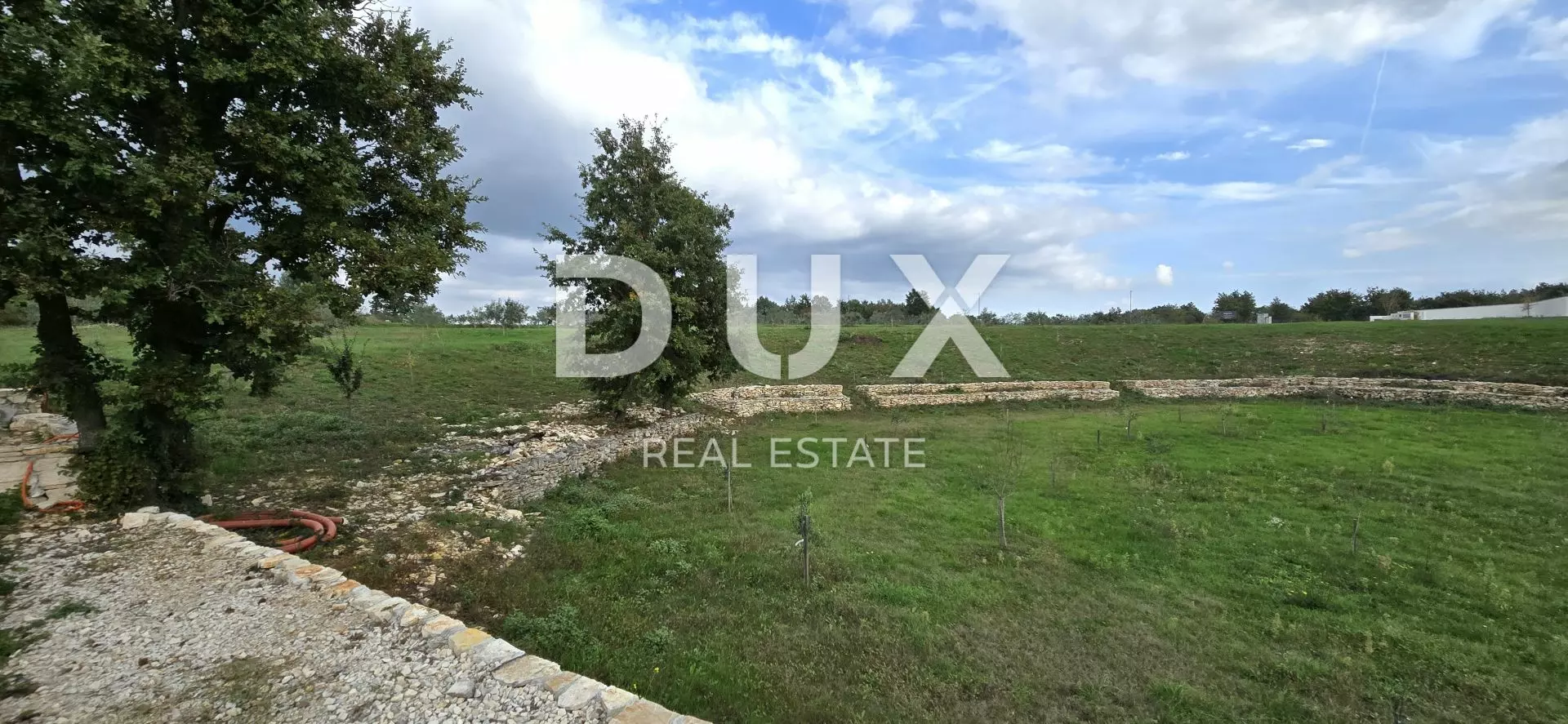 1730117532_20241028_112906-ebbb59 Land In Svetvinčenat, Croatia (8.748 M²)