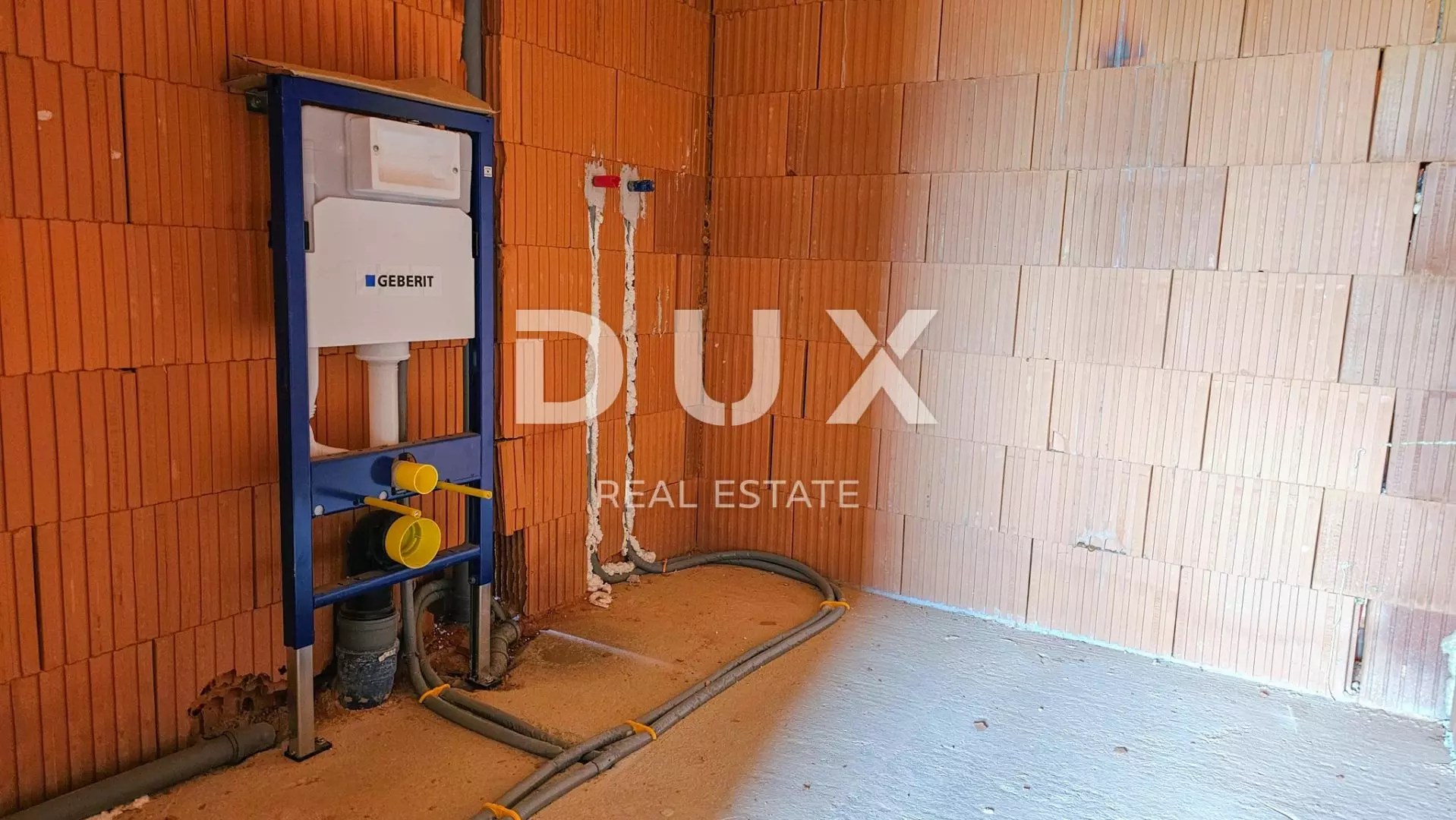1730351962_photo-new-3-4a2fa0 4-bedroom Villa In Krk, Croatia (158 M²)