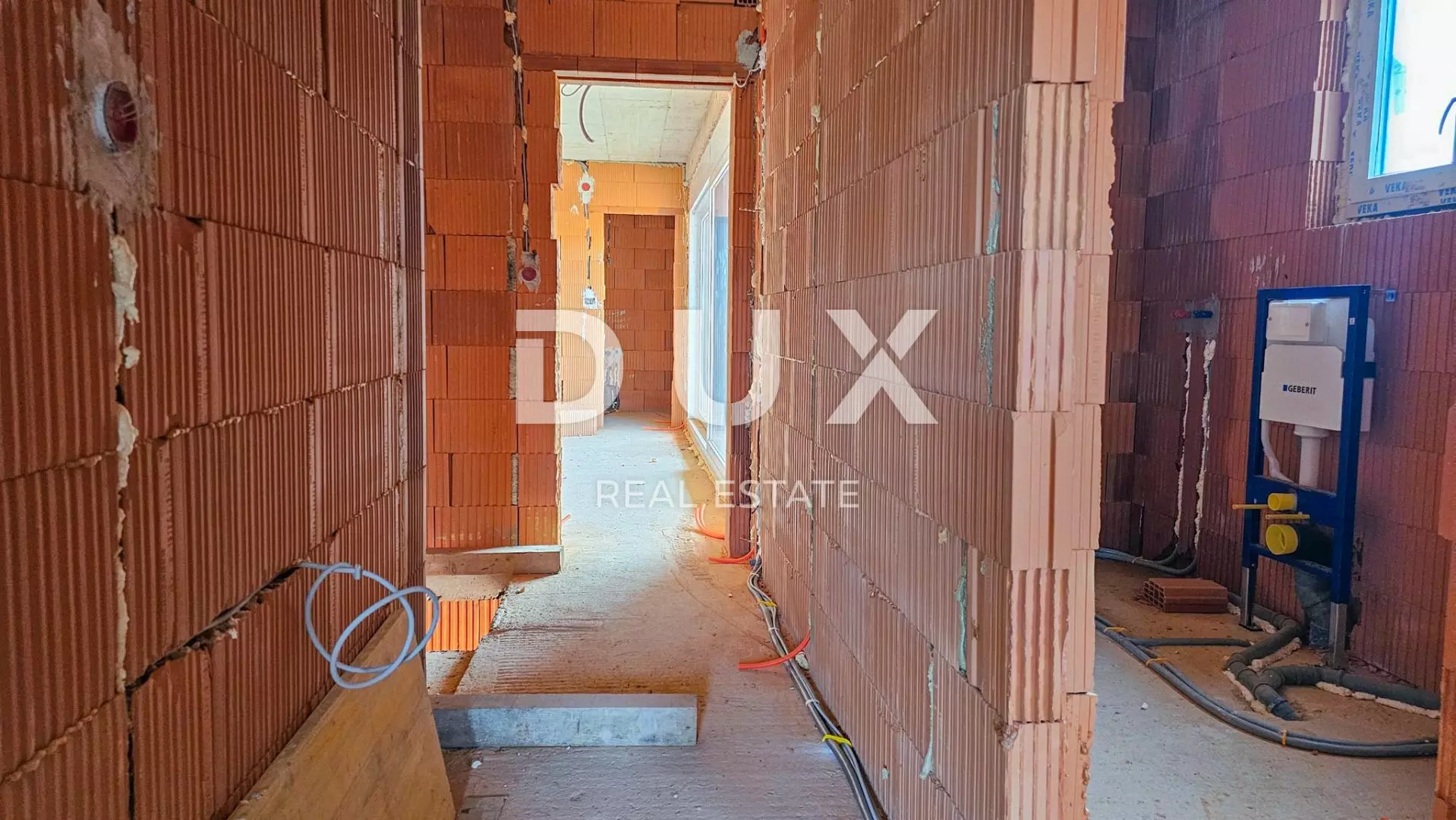 1730351981_photo-new-4-b64079 4-bedroom Villa In Krk, Croatia (158 M²)