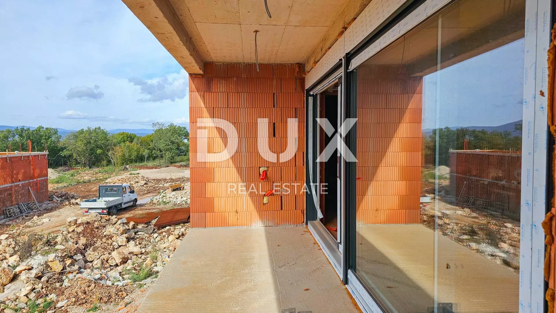1730352014_photo-new-6-9d4fee 4-bedroom Villa In Krk, Croatia (158 M²)