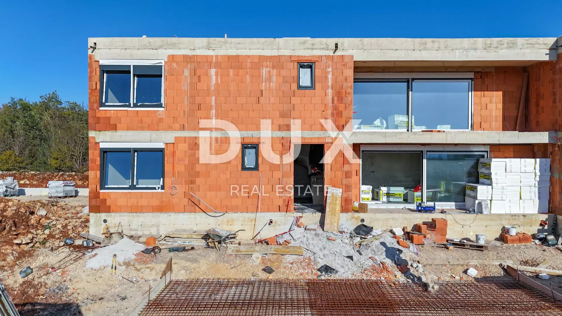 1730352264_photo-new-out-1-ae937a 4-bedroom Villa In Krk, Croatia (158 M²)