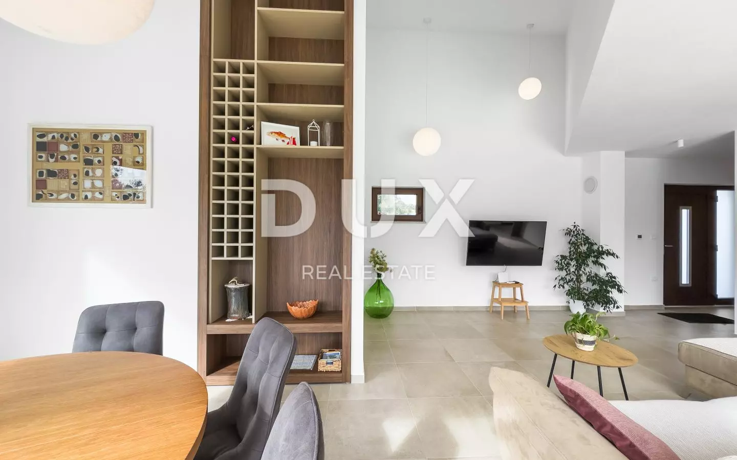 2-bedroom Villa In Krnica, Croatia (100 M²)