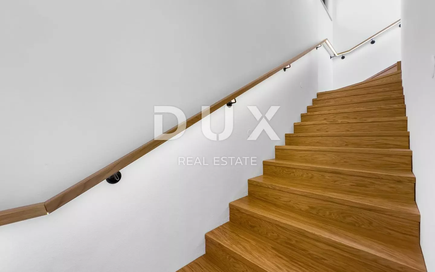 2-bedroom Villa In Krnica, Croatia (100 M²)