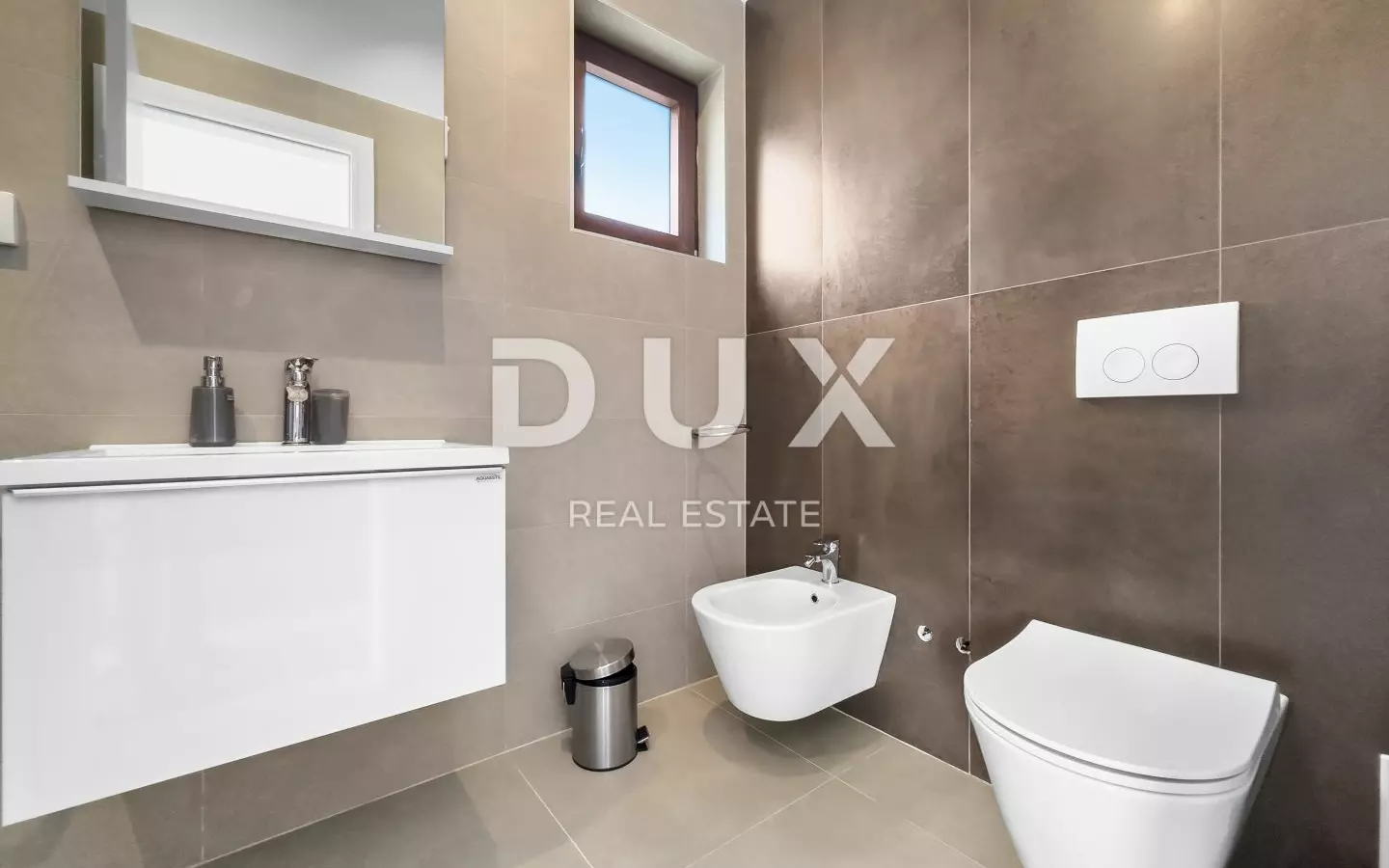 2-bedroom Villa In Krnica, Croatia (100 M²)