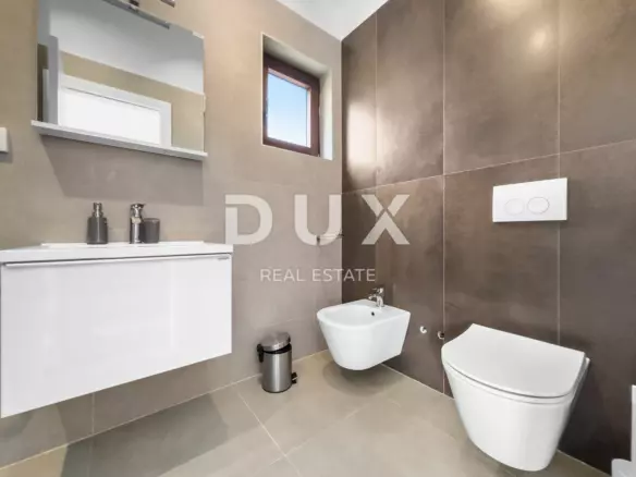 2-bedroom Villa In Krnica, Croatia (100 M²)