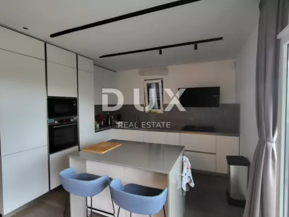 4-bedroom Apartment In Preko, Croatia (150 M²)