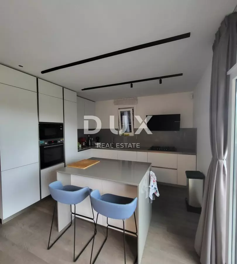 4-bedroom Apartment In Preko, Croatia (150 M²)