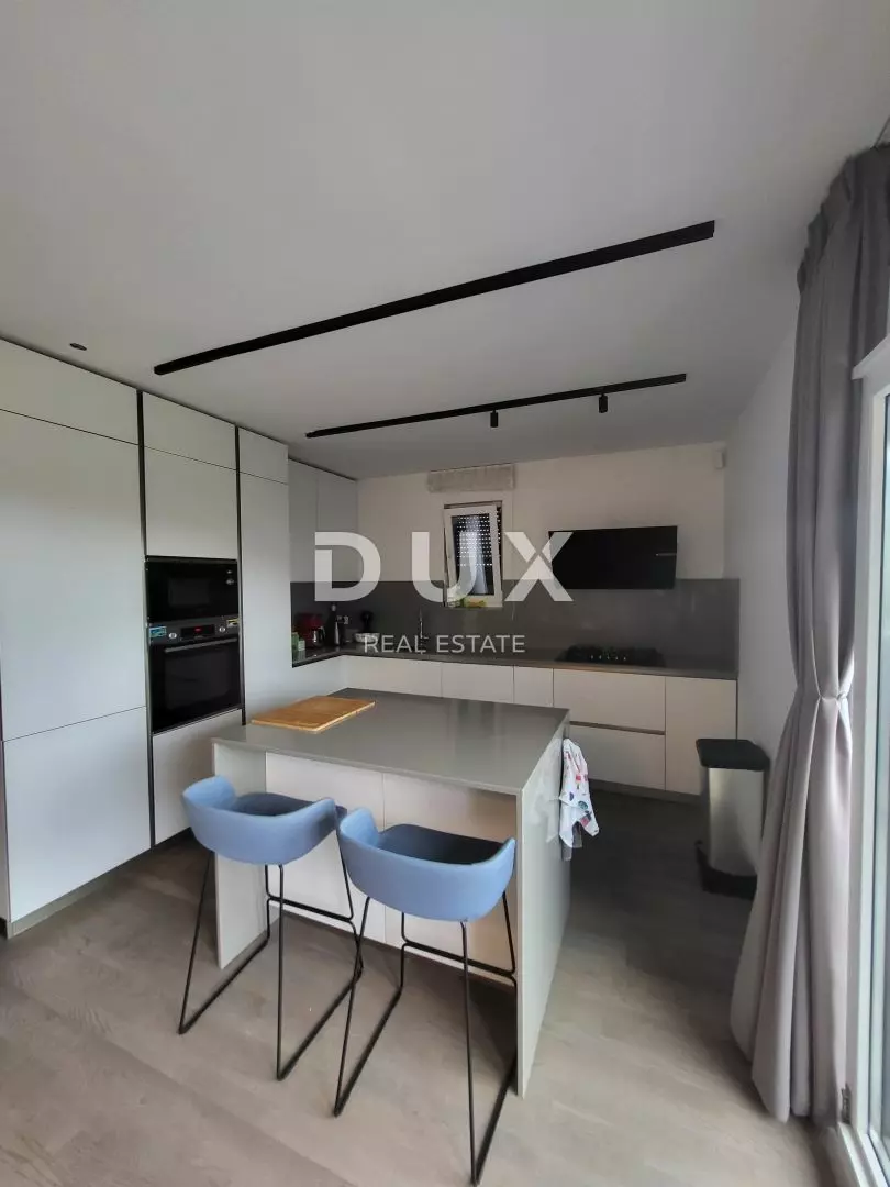 4-bedroom Apartment In Preko, Croatia (150 M²)