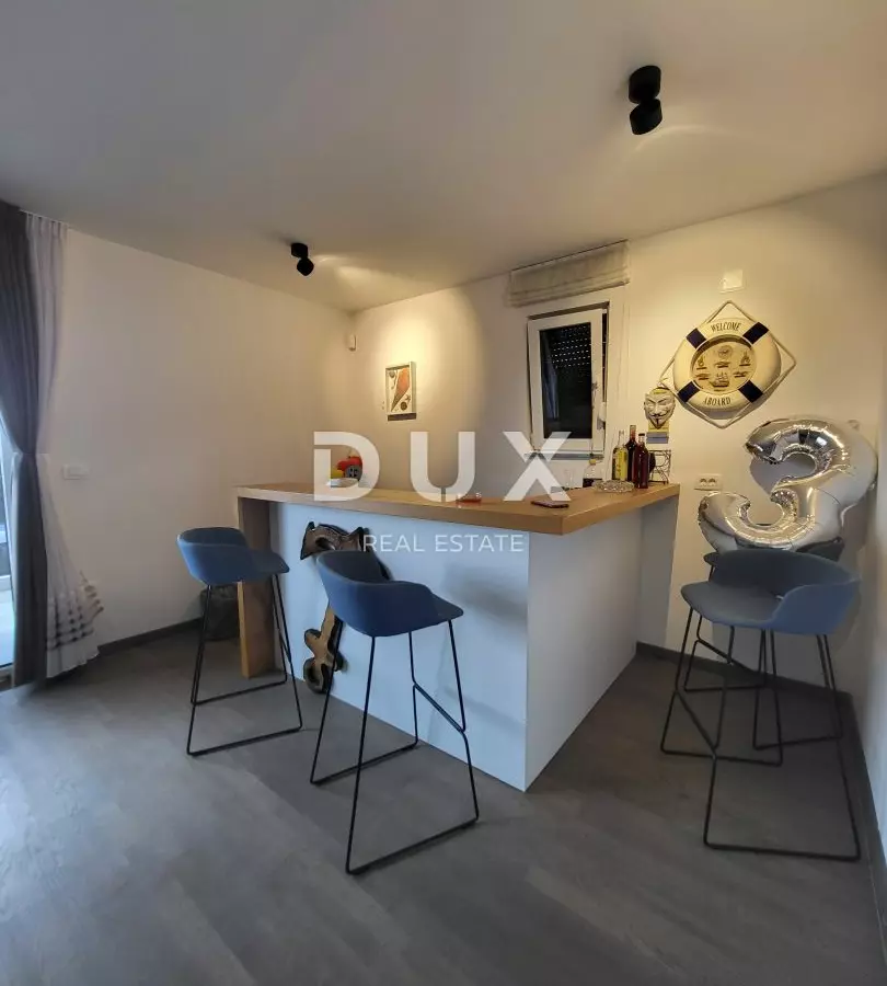 4-bedroom Apartment In Preko, Croatia (150 M²)