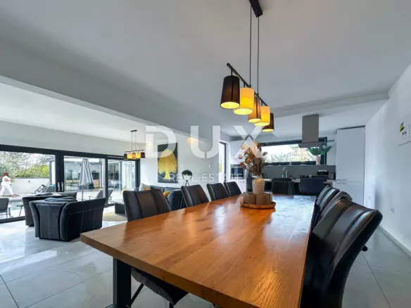 5-bedroom Villa In Loborika, Croatia (300 M²)