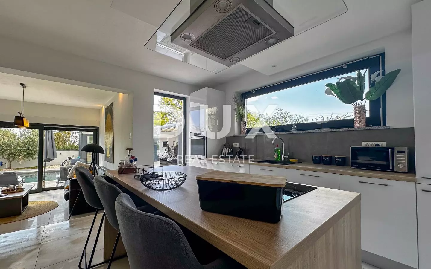 5-bedroom Villa In Loborika, Croatia (300 M²)