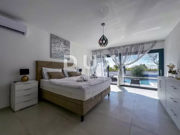 5-bedroom Villa In Loborika, Croatia (300 M²)