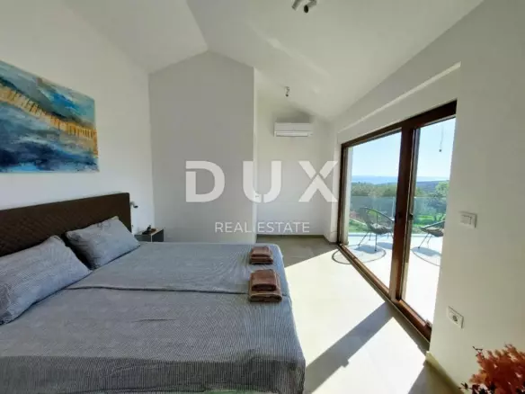 2-bedroom Villa In Krnica, Croatia (100 M²)