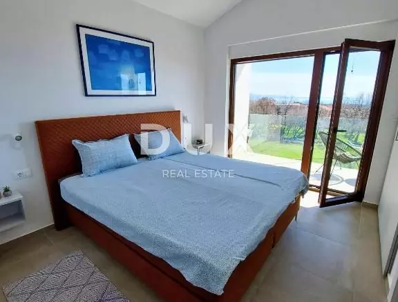 2-bedroom Villa In Krnica, Croatia (100 M²)