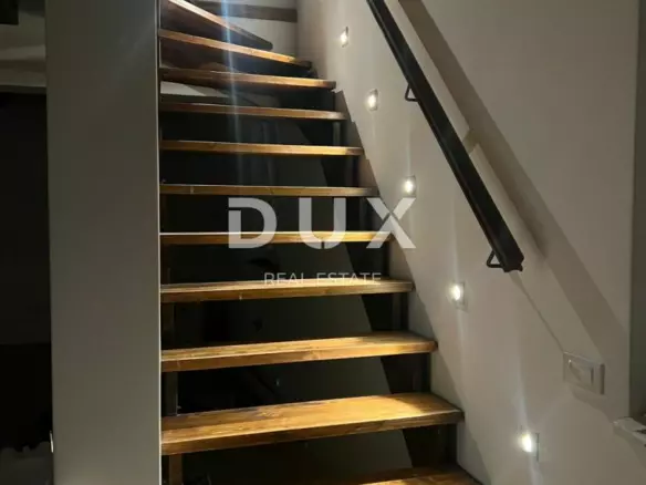 4-bedroom Villa In Vrsi, Croatia (165 M²)