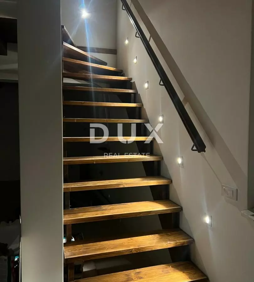4-bedroom Villa In Vrsi, Croatia (165 M²)
