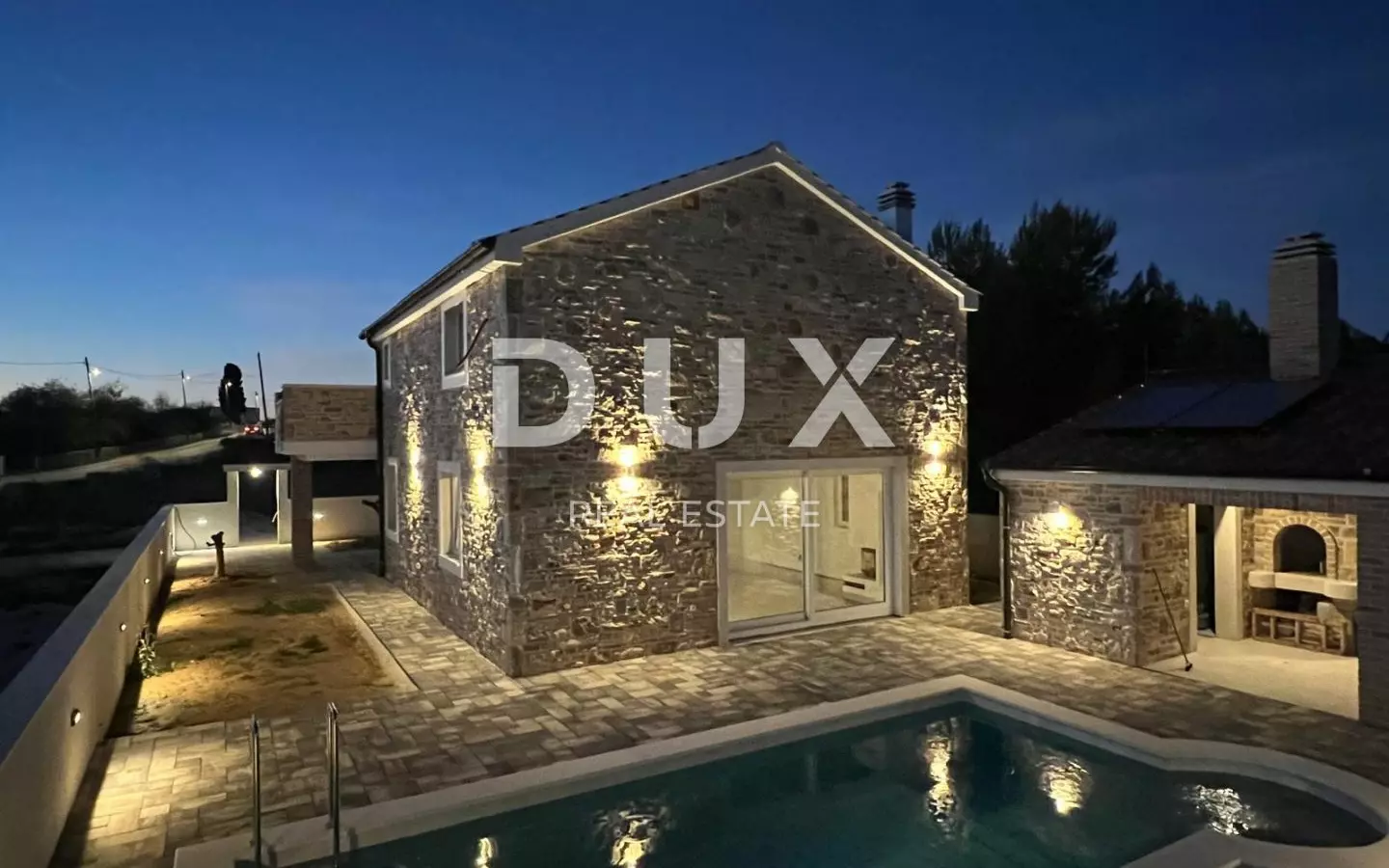 4-bedroom Villa In Vrsi, Croatia (165 M²)