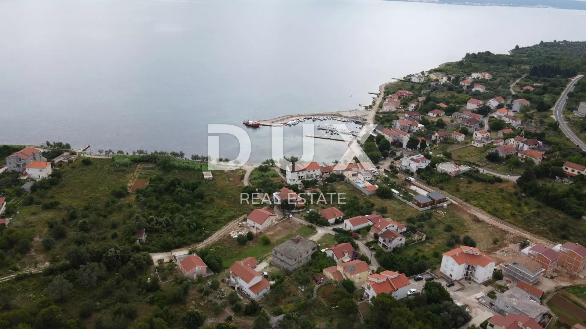 1731099605_banj-zemljiste-u-zoni-turistickog-naselja-t2_3126_4-355fad Land In Banj, Croatia (809 M²)