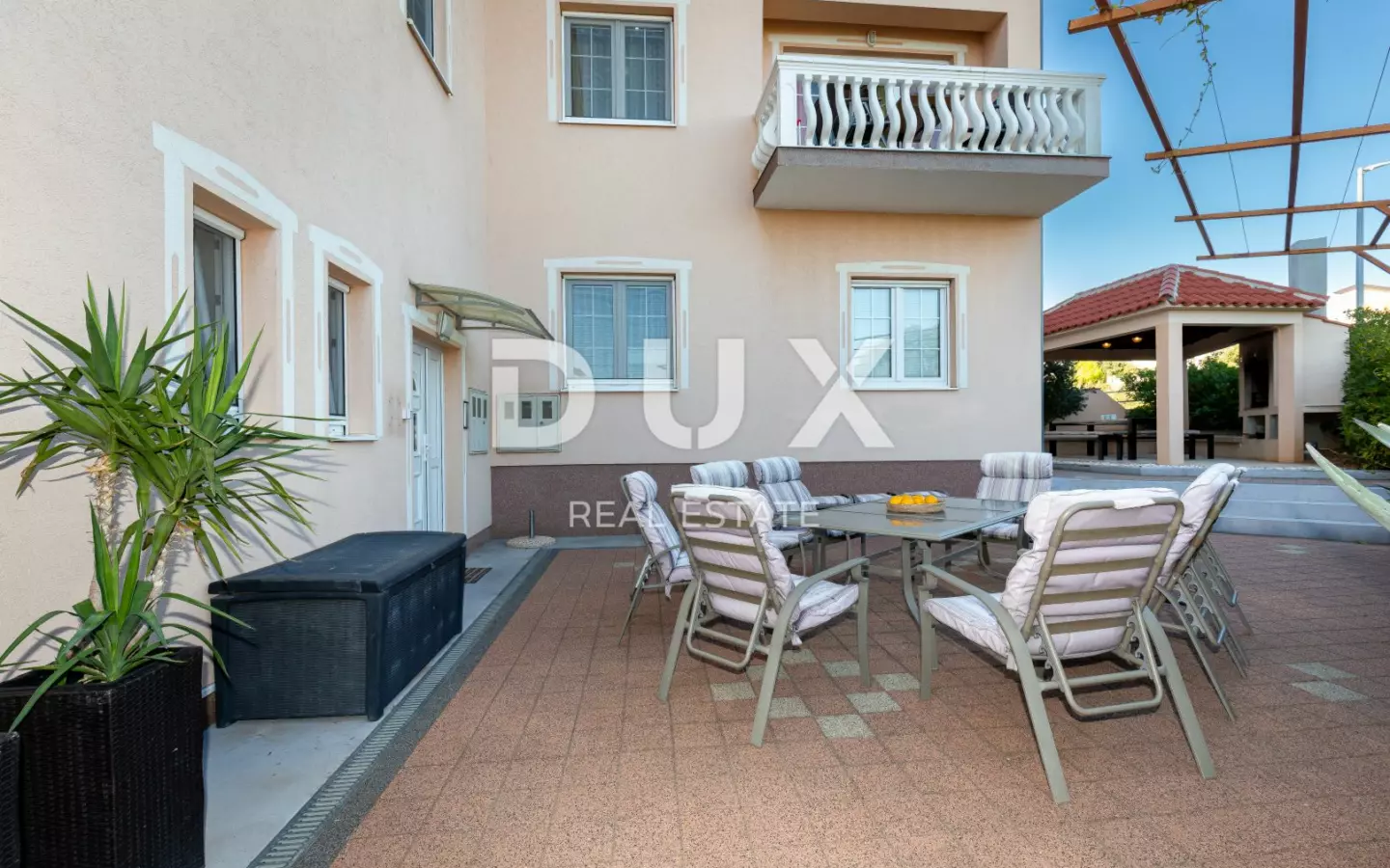 11-bedroom Detached House In Sveti Filip I Jakov, Croatia (398,41 M²)