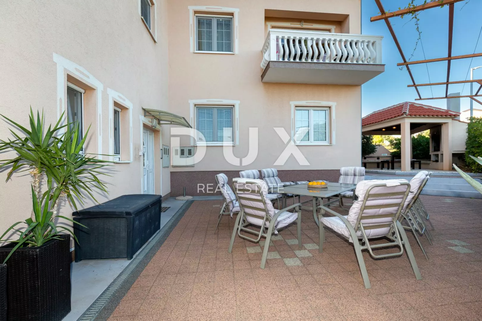 11-bedroom Detached House In Sveti Filip I Jakov, Croatia (398,41 M²)