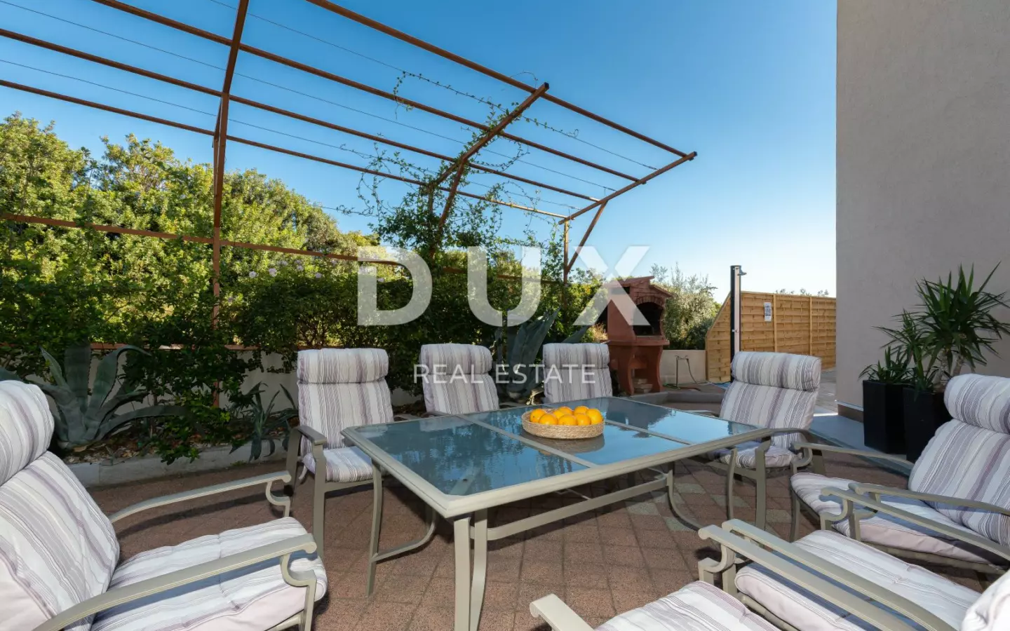 11-bedroom Detached House In Sveti Filip I Jakov, Croatia (398,41 M²)
