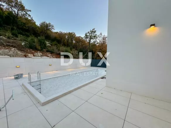 3-bedroom Apartment In Opatija – Centar, Croatia (217 M²)