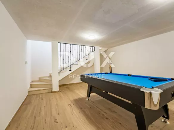 5-bedroom Villa In Kras, Croatia (323 M²)
