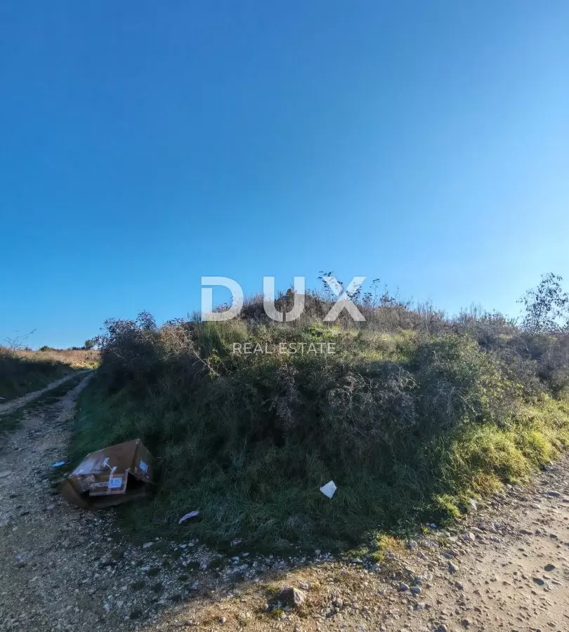 Land In Crvene Kuće, Croatia (1.197 M²)