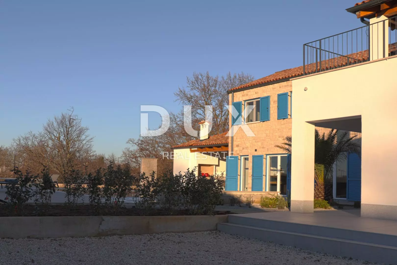 4-bedroom Villa In Višnjan, Croatia (300 M²)