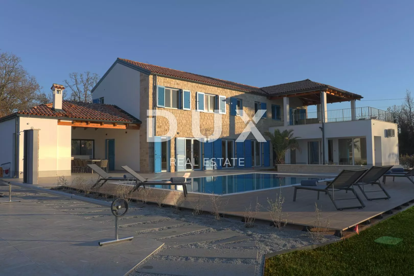 4-bedroom Villa In Višnjan, Croatia (300 M²)