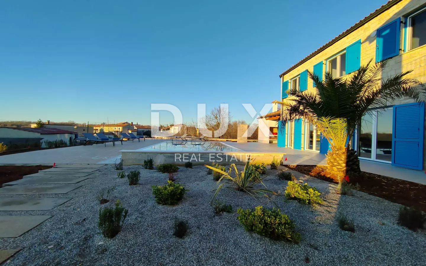 4-bedroom Villa In Višnjan, Croatia (300 M²)
