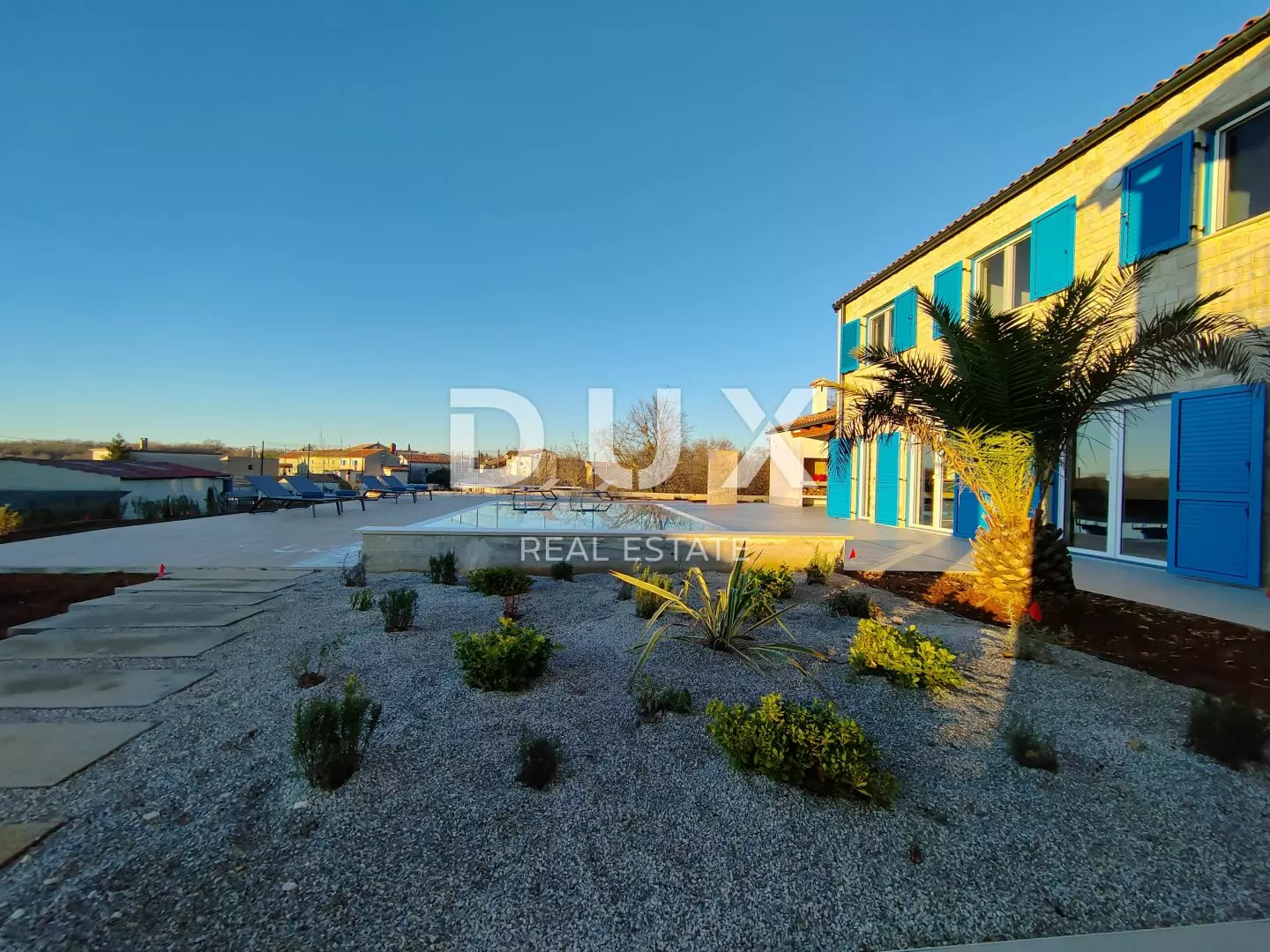 4-bedroom Villa In Višnjan, Croatia (300 M²)