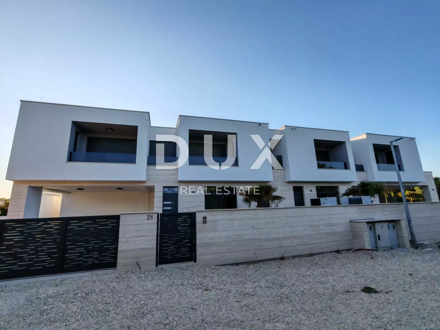 4-bedroom Villa In Zaton, Croatia (227,49 M²)