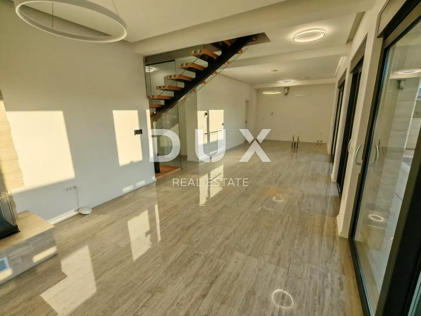 4-bedroom Villa In Zaton, Croatia (227,49 M²)