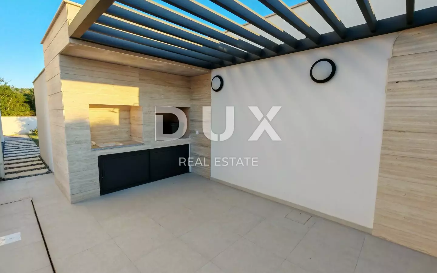 4-bedroom Villa In Zaton, Croatia (227,49 M²)