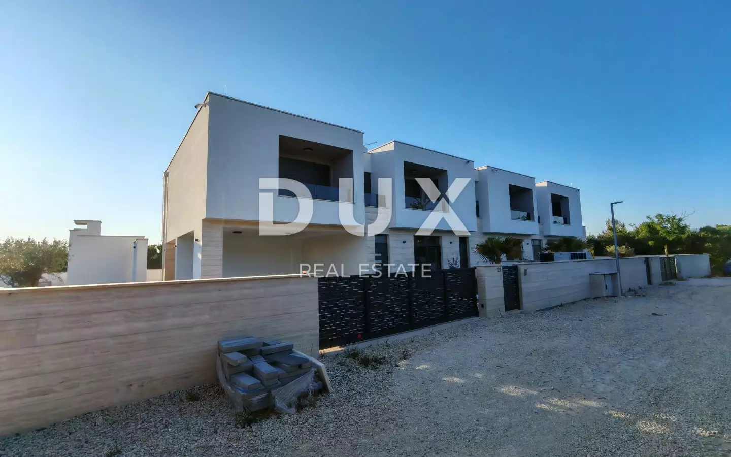 4-bedroom Villa In Zaton, Croatia (220,43 M²)