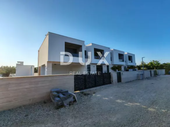 4-bedroom Villa In Zaton, Croatia (220,43 M²)