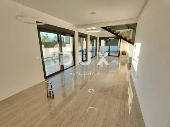 4-bedroom Villa In Zaton, Croatia (220,43 M²)