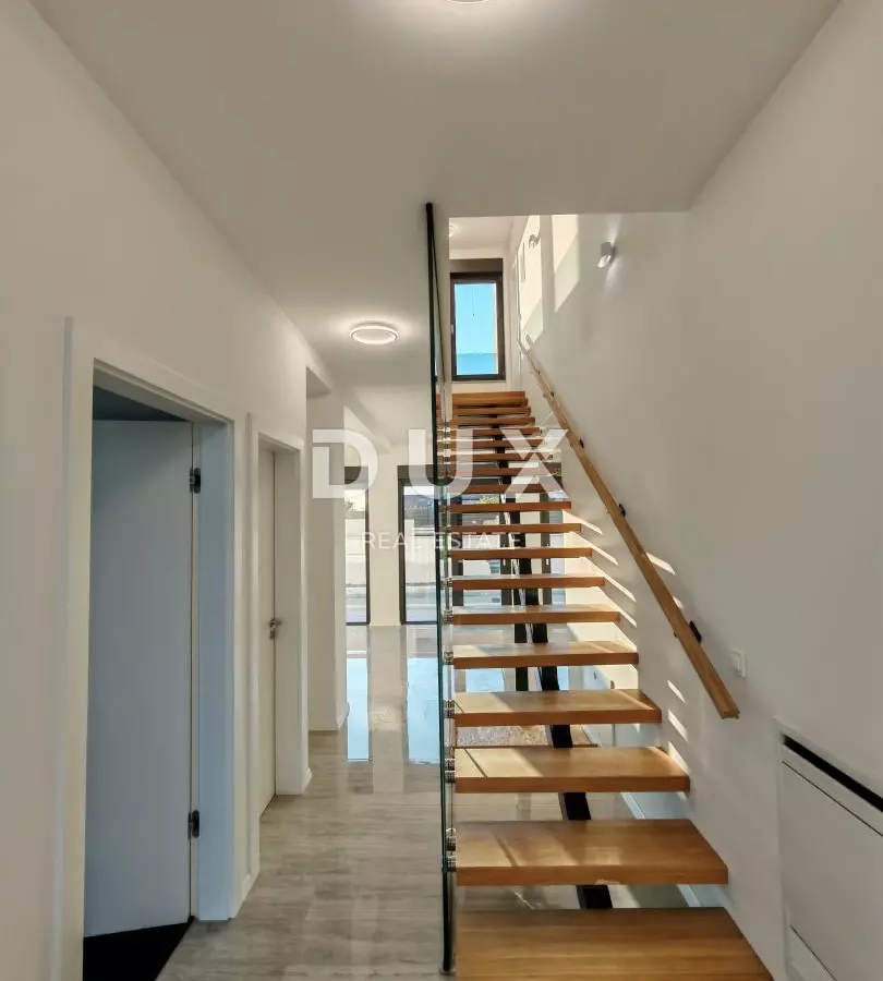 4-bedroom Villa In Zaton, Croatia (220,43 M²)