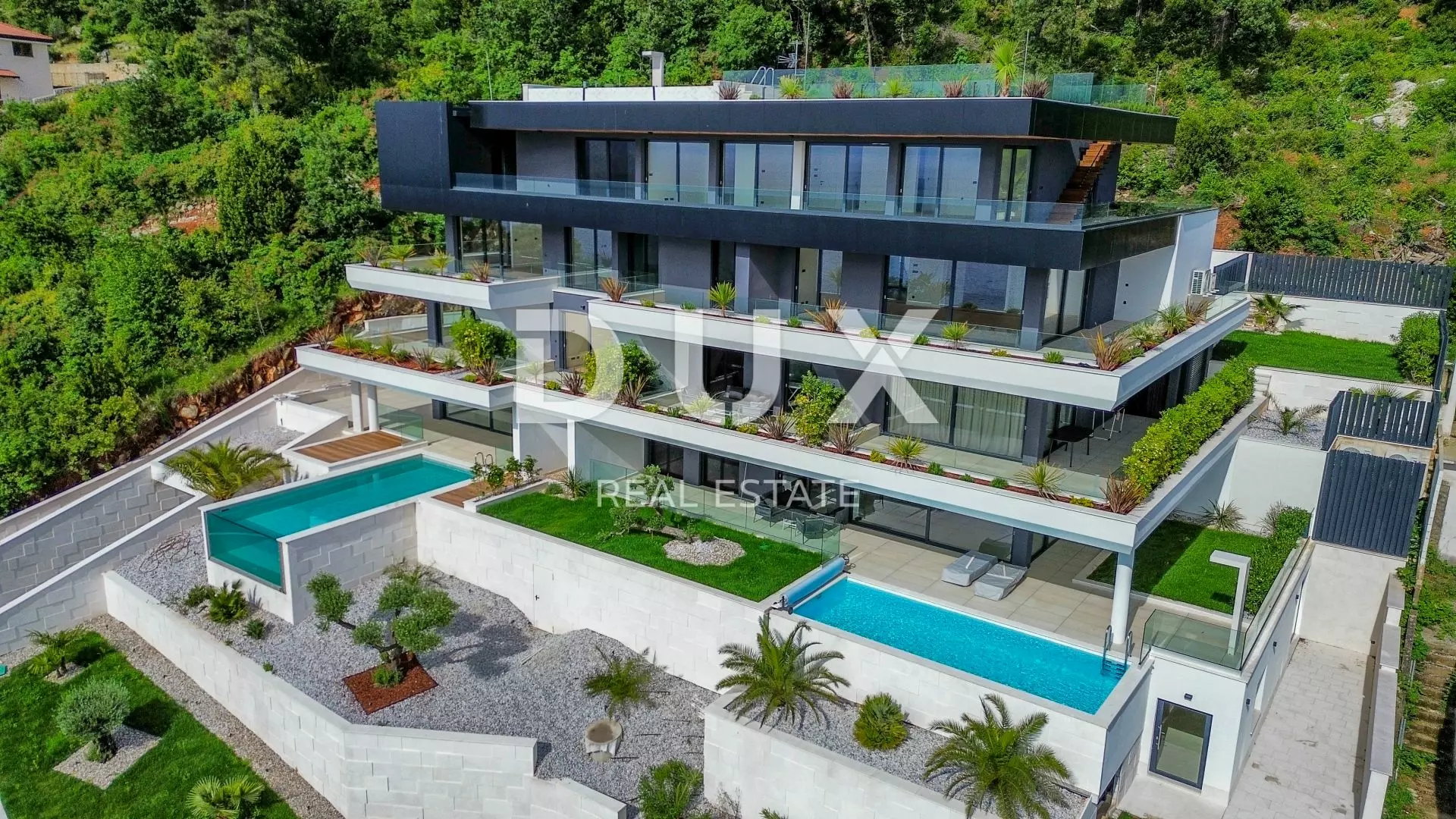 3-bedroom Apartment In Opatija – Centar, Croatia (217 M²)