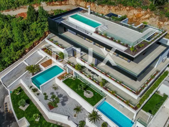 3-bedroom Apartment In Opatija – Centar, Croatia (217 M²)