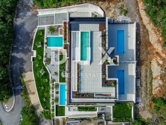 3-bedroom Apartment In Opatija – Centar, Croatia (217 M²)