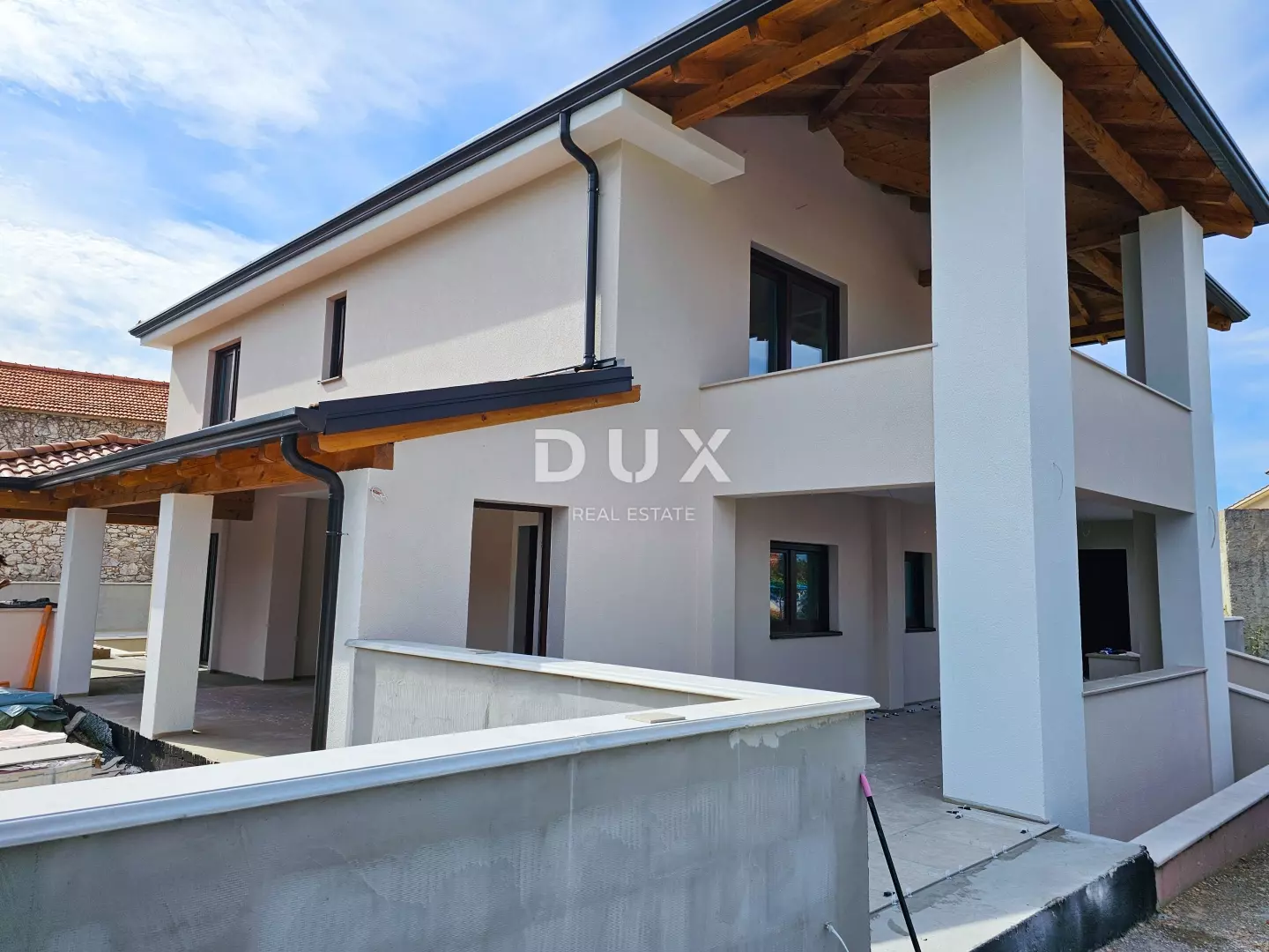 4-bedroom Villa In Dobrinj, Croatia (251 M²)
