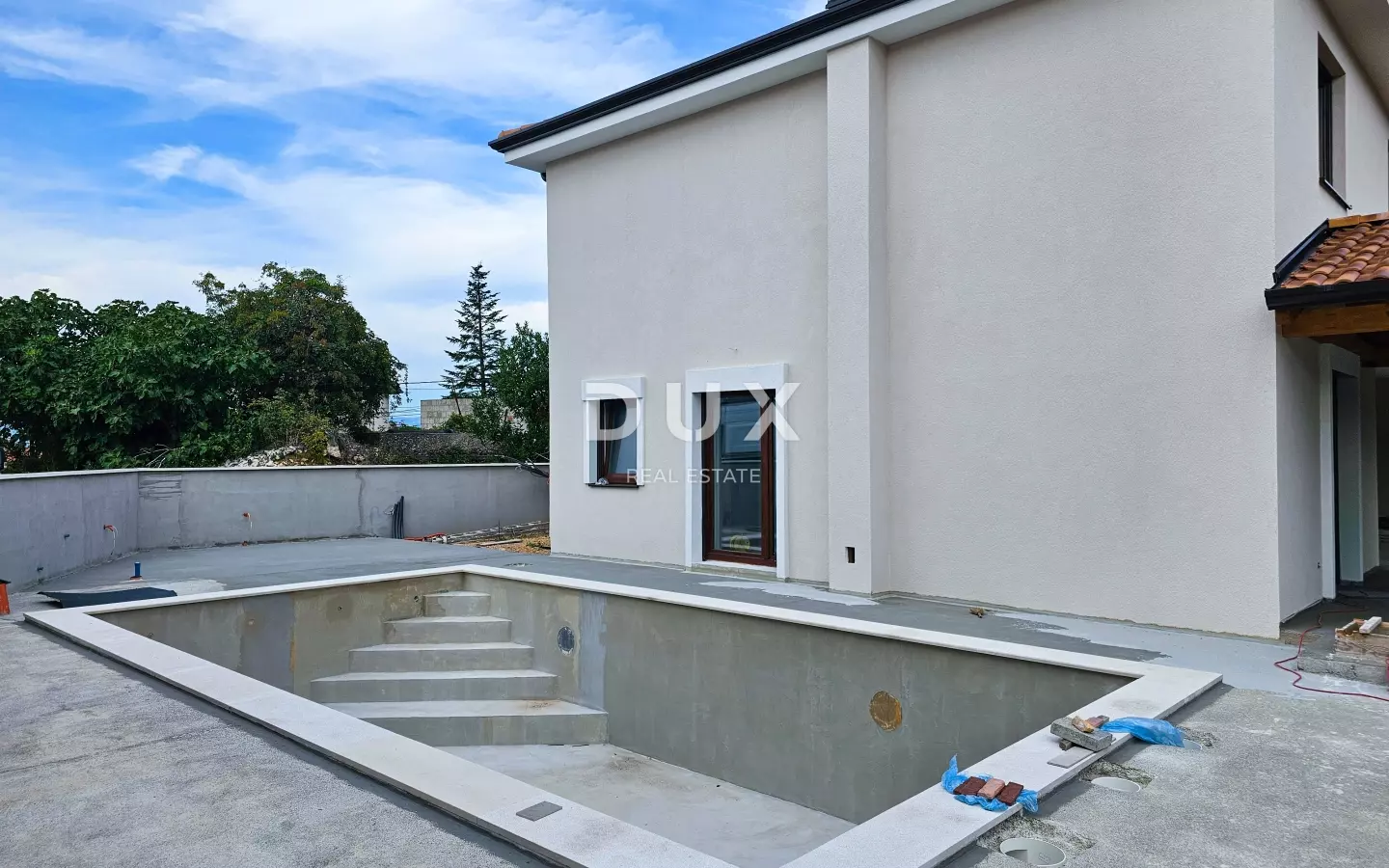 4-bedroom Villa In Dobrinj, Croatia (251 M²)